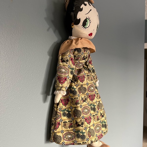 BETTY BOOP Vintage Nostalgic Farm Doll - Picture 5 of 6